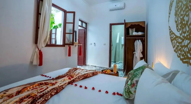 Riad Loriental And Spa, Забронировать Курортный отель Отели Марракеш-Тенсифт-Эль-Хауз с бассейном, Бассейн