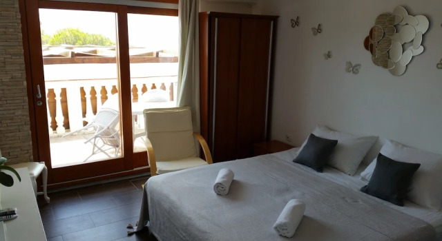 Семейный номер Standard с балконом Hotel Stipe