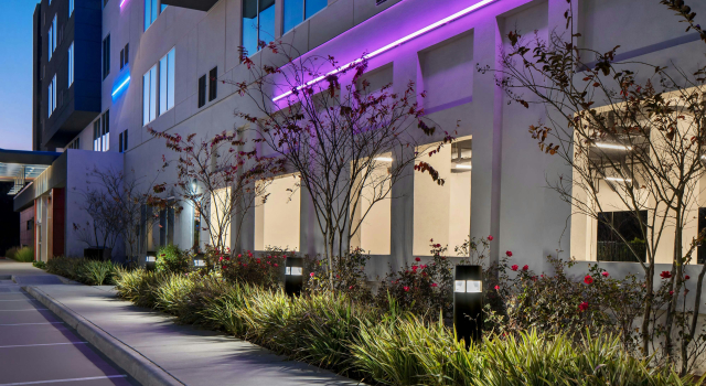 Aloft by Marriott Shenandoah Woodlands Area, Забронировать Отель Отели Те-Вудлендс с бассейном, рядом с Вудфорест Нешнел Банк Стадиум энд Нататориум, Бассейн
