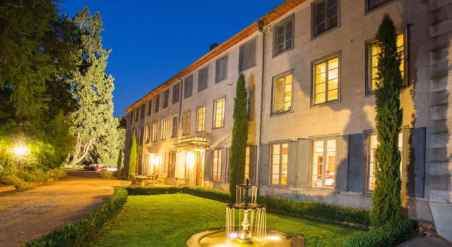 La Forge de Montolieu, Đặt Khách sạn Montolieu Aude