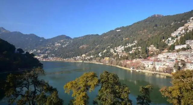 Royce Villa Nainital, Rezervovat Vila Hotely v Uttarakhand s parkováním, Parkování