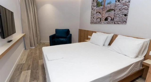 Двухместный номер Standard с балконом и с частичным видом на море Titania Hotel