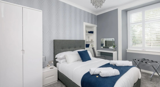 Апартаменты Luxury No 10 - by StayDunfermline