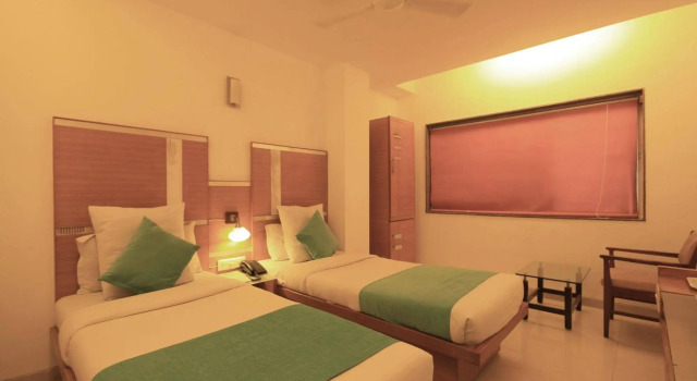 Hotel Kadamb Inn, Rezervovat Hotel Hotely v Gujarat s parkováním, Parkování