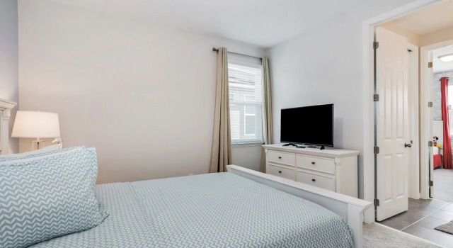 1810CVT Solara Resort 9 Bedroom 6 Bathroom Villa, Забронировать Курортный отель Отели Селебрейшн с парковкой, рядом с Mystic Dunes Golf Club, Парковка