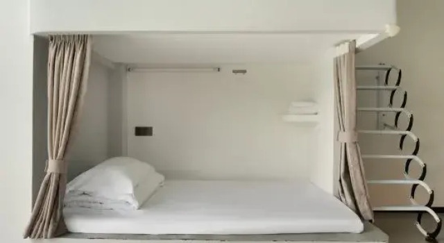 Кровать в общем номере (женский номер) SG hostel/hotel