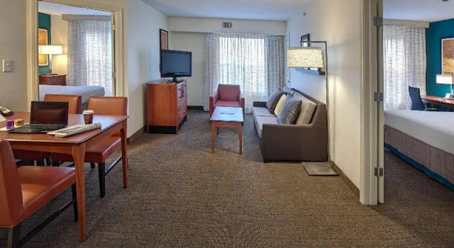 Четырёхместный люкс Residence Inn by Marriott Fayetteville Cross Creek