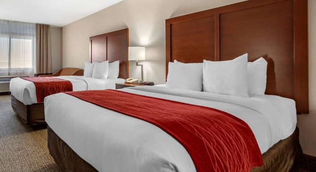 Четырёхместный люкс Comfort Inn Grand Island North