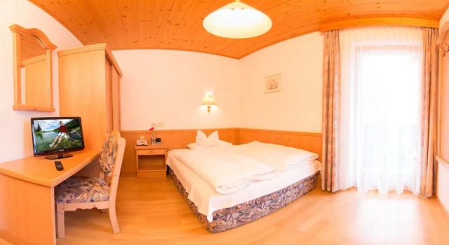 Одноместный номер Standard с балконом и с видом на горы Hotel Christoph Tiroler B&B