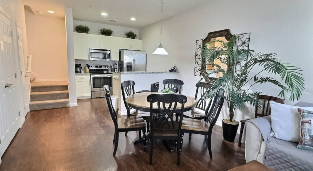 Lucaya 3BR Townhome 15min to Disney Gated, Rezerwuj Willa Kissimmee Kissimmee