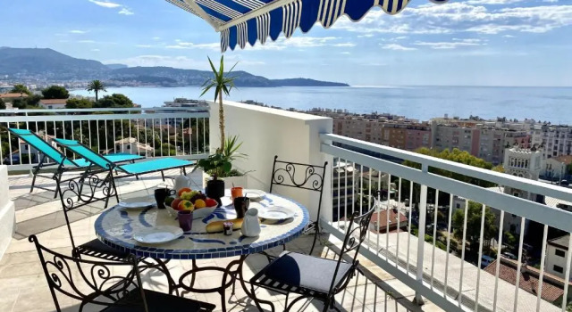 Vue Des Anges Ap4238 by Riviera Holiday Homes, Забронировать Апартаменты/квартира Fabron Ницца, рядом с Пляж Фаброн
