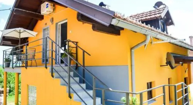 Studio Apartman Pavletic, Book Lejlighed Hoteller i Karlovac county med parkering, Parkering