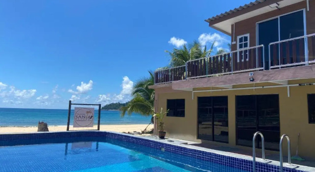 Трёхместный номер Standard с красивым видом из окна Tioman Santai Resort
