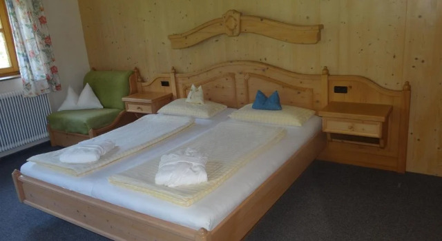 B&B Binderschuster, Rezerwuj Bed and Breakfast Hotele w Salzburg z parkingiem, Parking