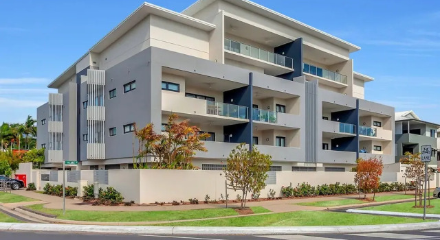 Superior Luxury Apartment in the City Life on Lake 19