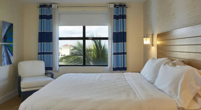 Люкс с видом на гавань Four Points by Sheraton Punta Gorda Harborside