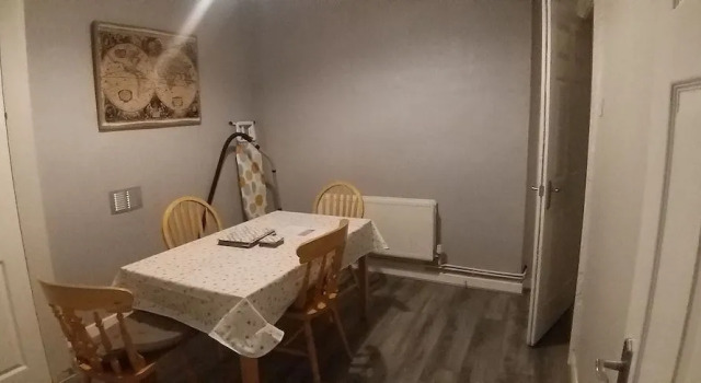 St. James Street Townhouse Belfast, Забронировать Дом для отпуска Виллы Белфаста, рядом с Тюрьма-музей Крамлин-Роуд, Вилла