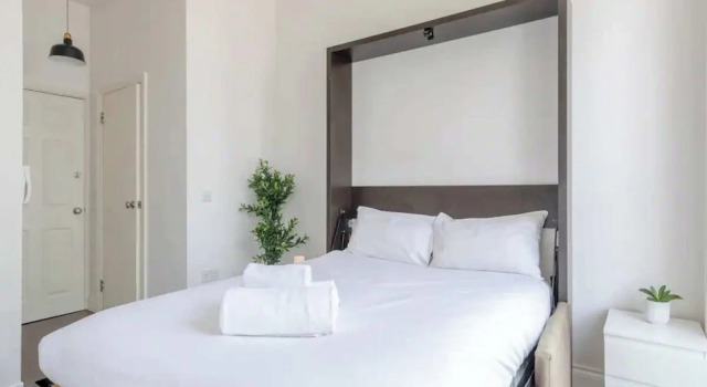 Incredibly Located Studio Flat - Camden Town