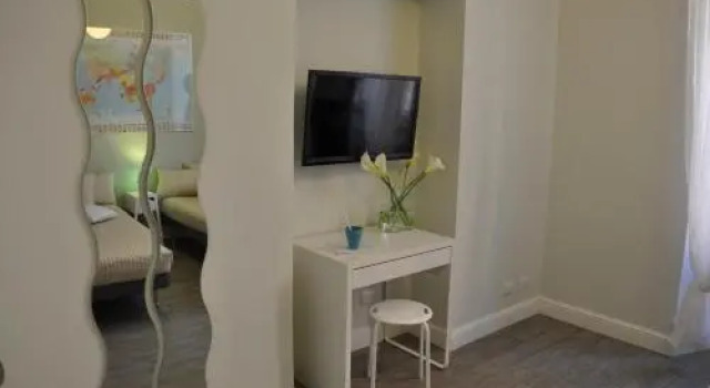 Just Colosseum Suite, Забронировать Отель Отели Рима с парковкой, рядом с Станция метро Manzoni, Парковка