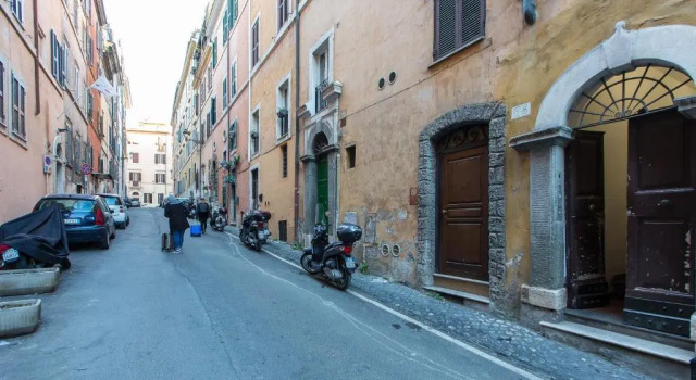 Апартаменты Rental in Rome Bernini Square