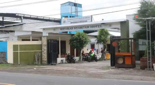 OYO 3105 Rifaraz Syariah Hotel, Забронировать Отель Банюглугур провинция Восточная Ява
