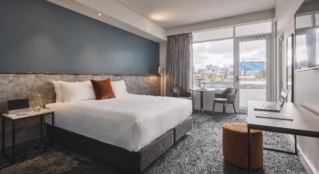 Полулюкс Hotel Alba Adelaide
