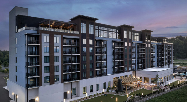 Embassy Suites By Hilton Pigeon Forge Resort, Забронировать Курортный отель Пиджен-Фордж Great Smoky Mountains National Park