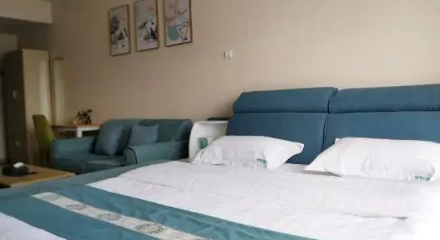 Kunming Green Hotel, Rezerwuj Hotel Hotele w Kunming z parkingiem, Parking