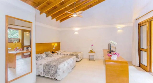 Люкс Deluxe Beach Hotel Cambury
