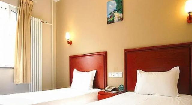 GreenTree Inn Jinan Daming Lake Hotel