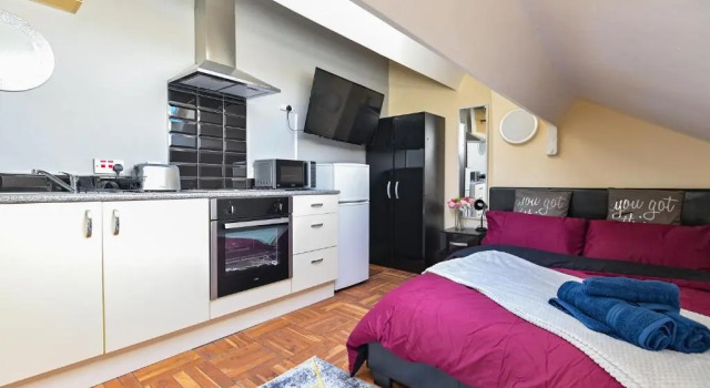 Апартаменты The Elm Wood Apartments
