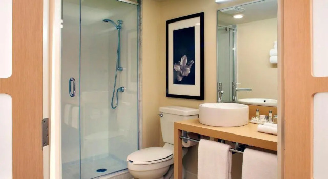 Номер Superior Novotel Montréal Aéroport