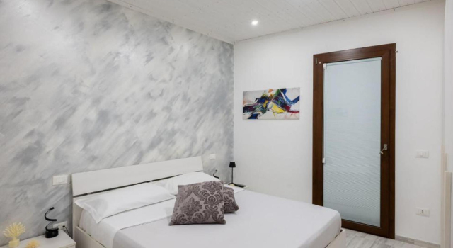Agorà di Favignana - Affittacamere Piazza Madrice, Забронировать Отель Отели Фавиньяна 4 звезды, 4*