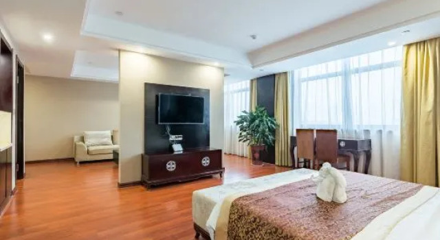 Люкс Business Zhongshan New Town Hotel