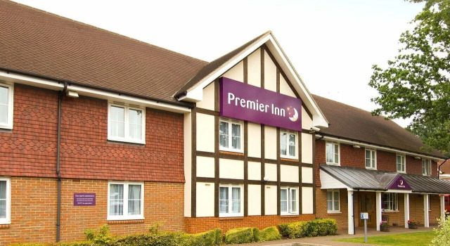 Premier Inn London Gatwick Airport East, Забронировать Отель Отели Исторического графства Суссекса 3 звезды, 3*