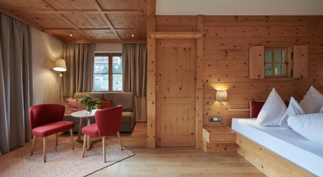 Полулюкс Hotel Austria