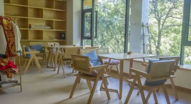Am Courtyard