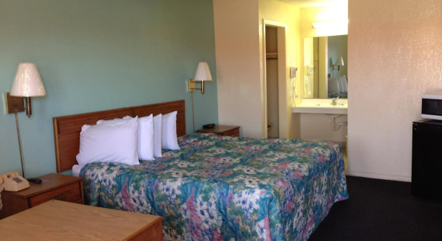 Super 7 Inn Siloam Springs