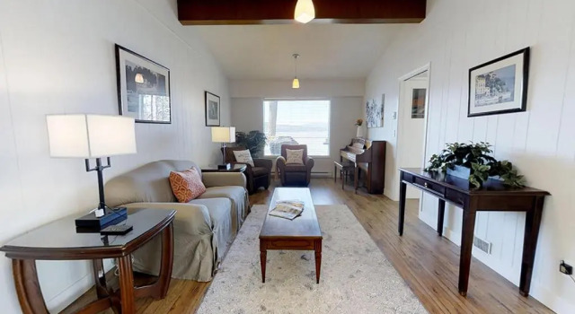 Sea Breeze Ocean Front Home, Prenota Hotel North Saanich 