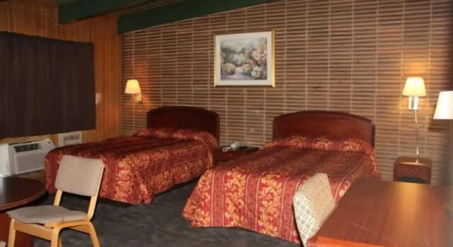 Четырёхместный номер Standard Scottish Inn