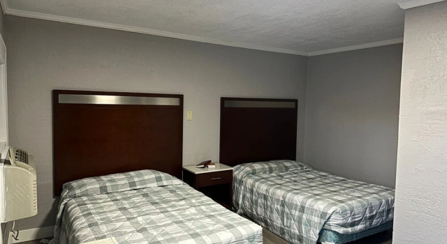Четырёхместный номер Standard Alamo Oasis Inn And Suites By Oyo San Antonio