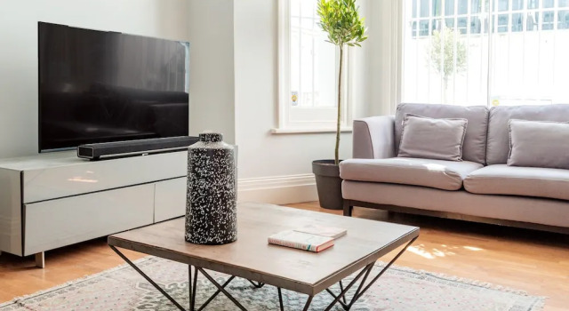 Stunning Home Near Earl's Court by Underthedoormat