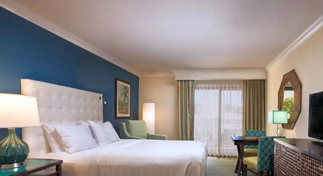 Номер Standard с красивым видом из окна Delray Sands Resort