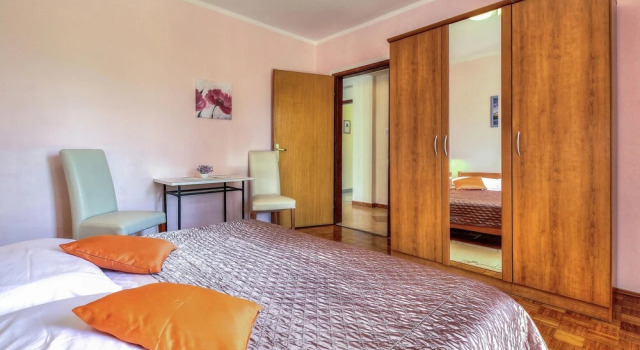 Stunning Home in Porec With Wifi and 2 Bedrooms