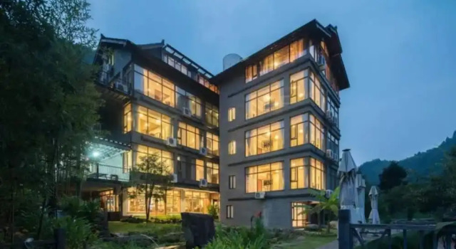 Floral Hotel Tiao Yu Tan Linan, Rezerwuj Hotel Hotele w Hangzhou z basenem, Basen