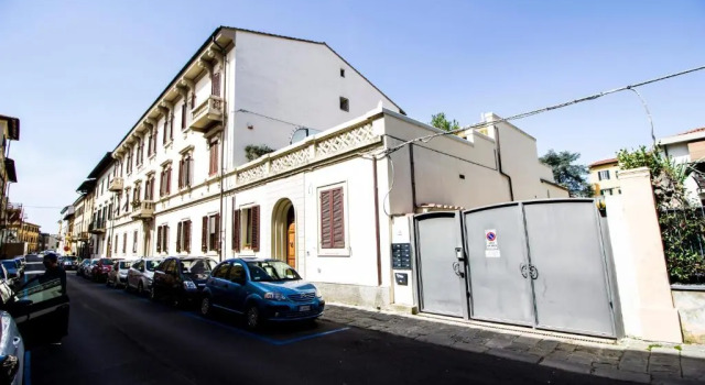 La Torre Holiday House, Book Hotel Hotels in Pisa with Parking, Parking