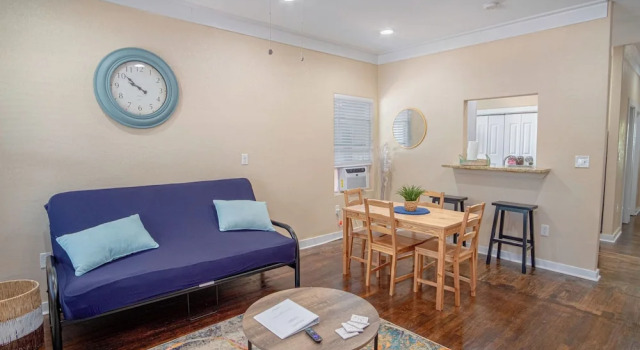 Апартаменты c 1 комнатой Fabulous Newly Renovated 1br/1ba Near Downtown