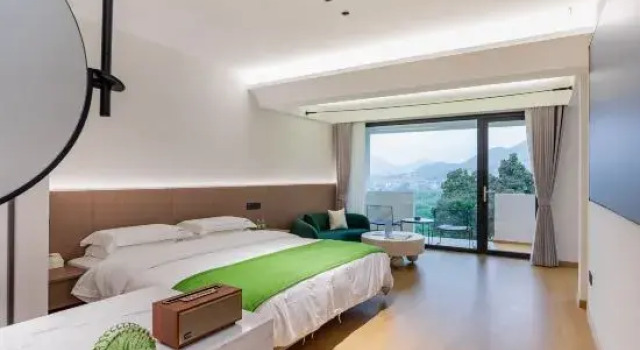 Двухместный семейный люкс Luxury с 2 комнатами с балконом Anji Shanya Minsu Guesthouse