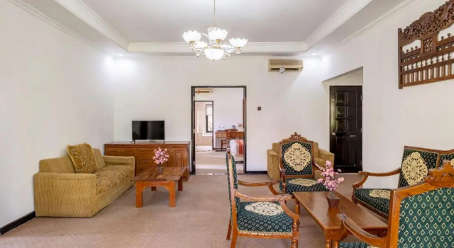 Люкс с 2 комнатами Jimbarwana Hotel