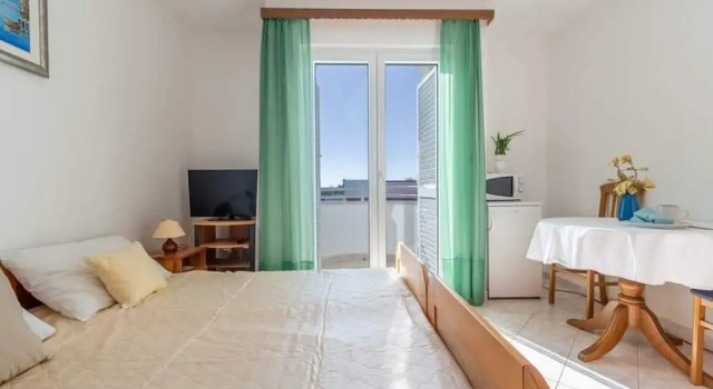 Студия Apartments Anamarija